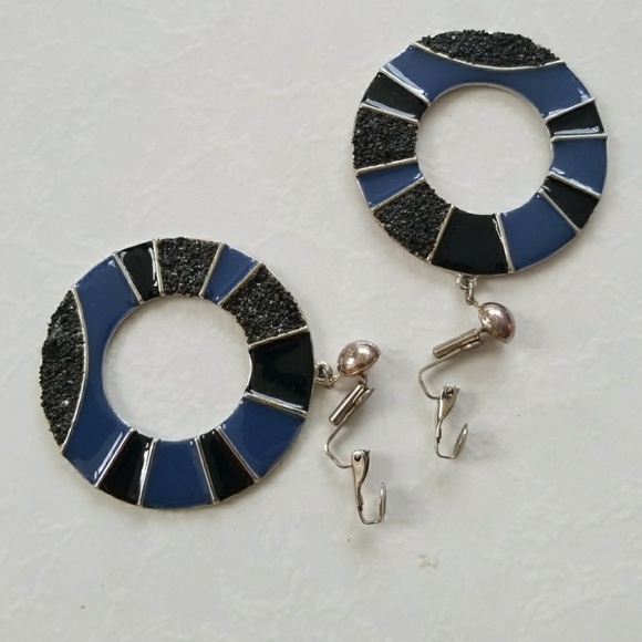 Costume jewelry, clip on earrings - Picture 3 of 4